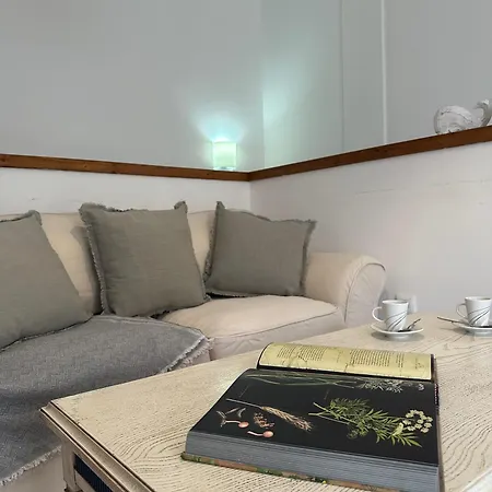 Daire Sunny House - Casa Escapada *